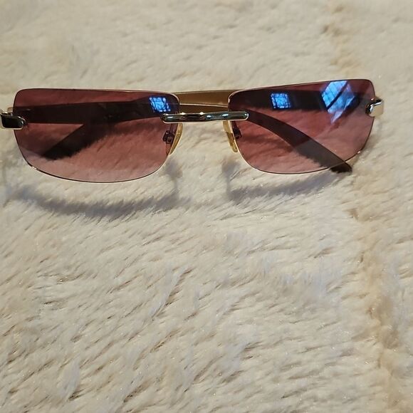 7 Pair of Stylish Black and Brown Sunglasses - Picture 5 of 8